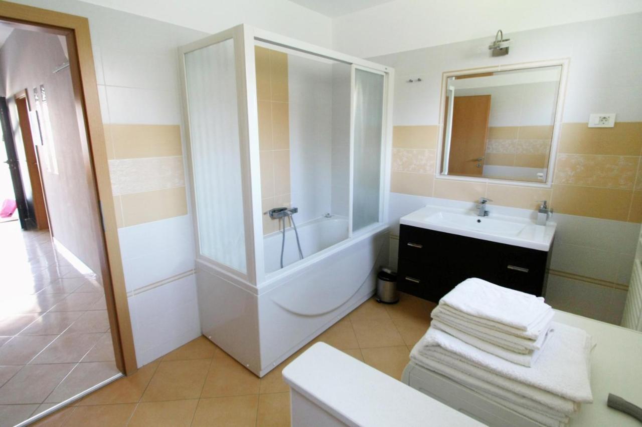 Apartments With A Parking Space Umag - 7666 Luaran gambar